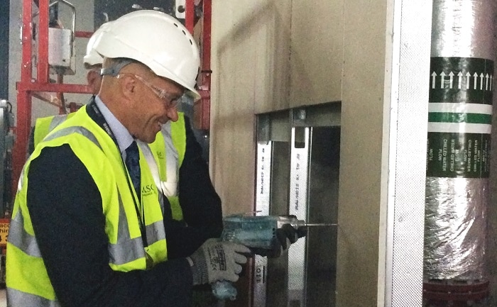 CITB chief tries out at drylining