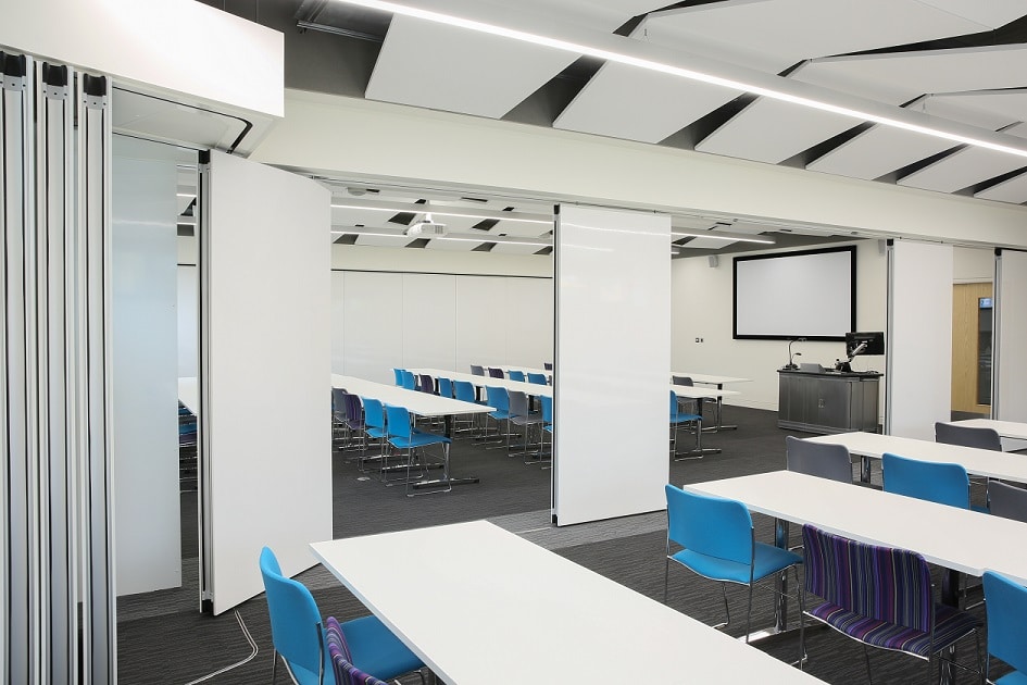 Style Partitions creates versatile teaching areas for university