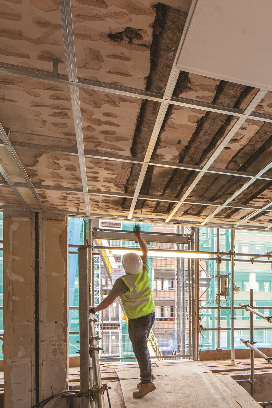 Suspended ceiling system helps reduce installation time