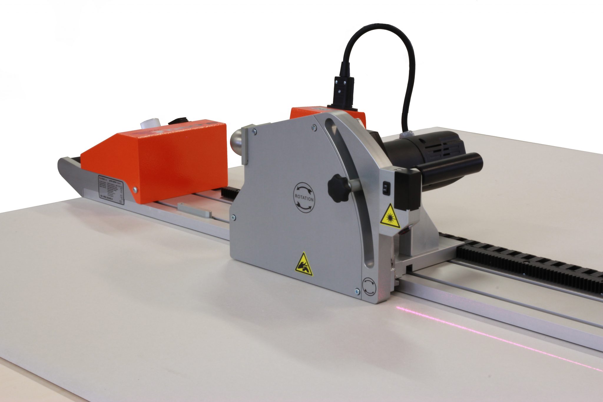 Taylor Hart brings mobile plasterboard cutting machine to UK