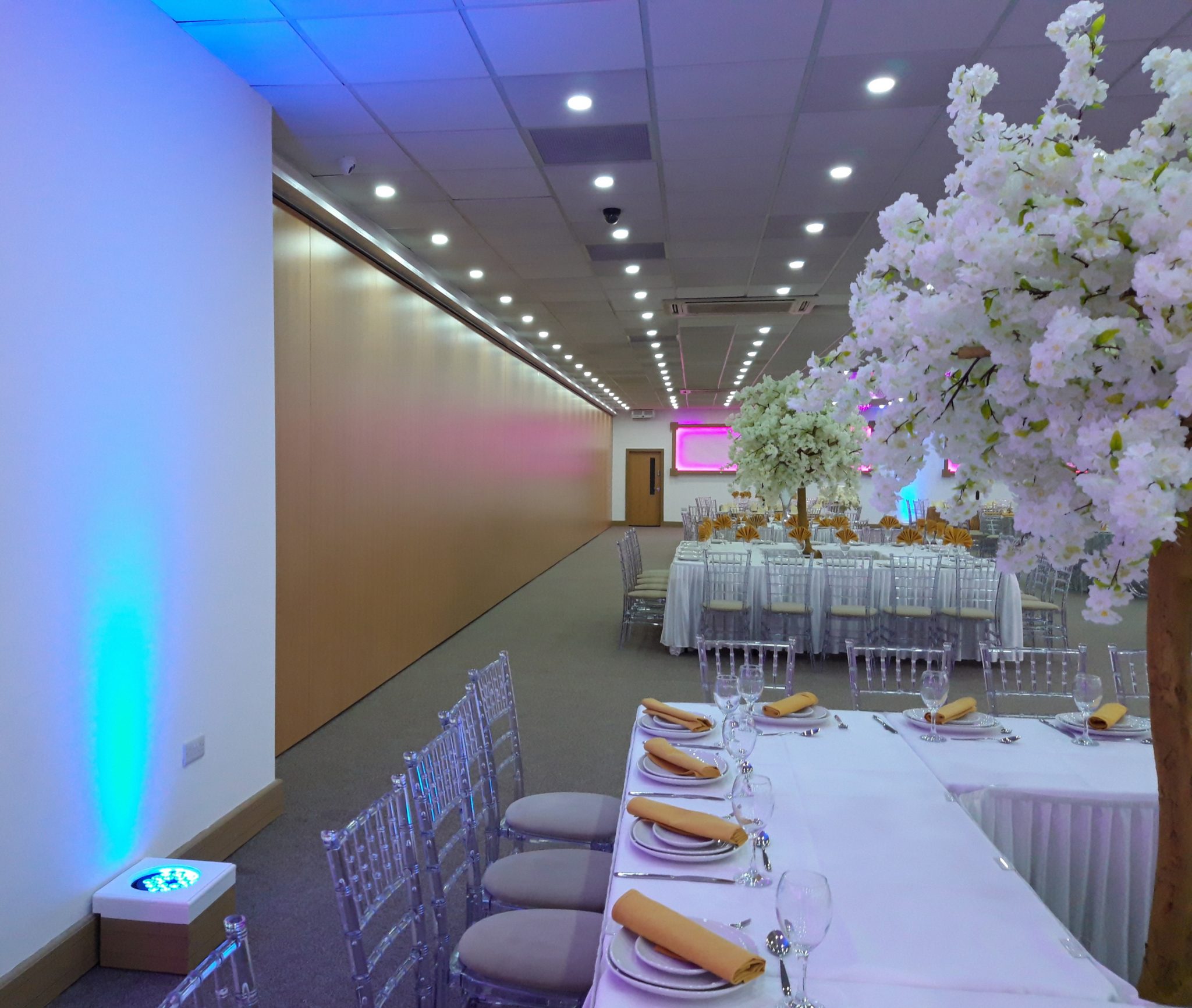 Style operable walls produce flexible space for Crown Banqueting