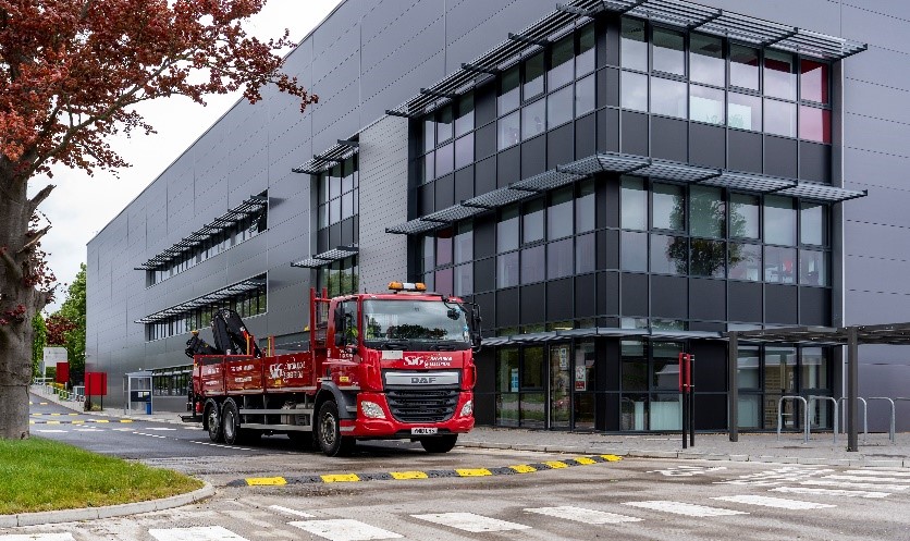 New 169,000 sq ft state-of-the-art SIG Distribution West London site opens