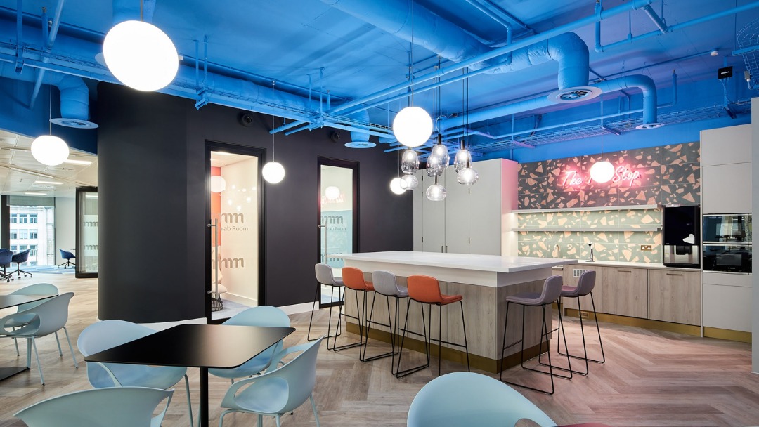 Komfort partitioning helps create a high-performing and agile workspace